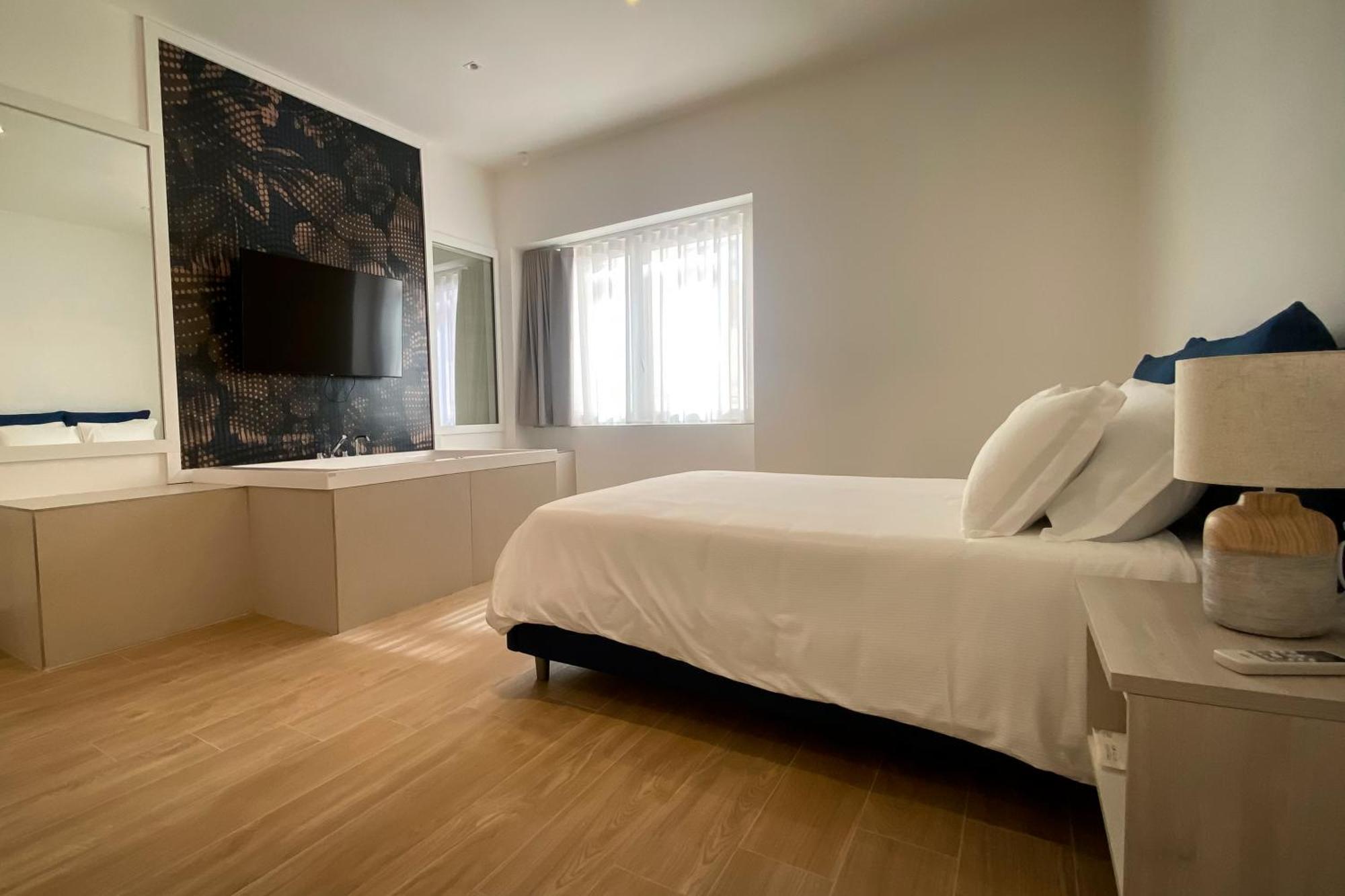 Monumental Luxury Rooms Caserte Extérieur photo
