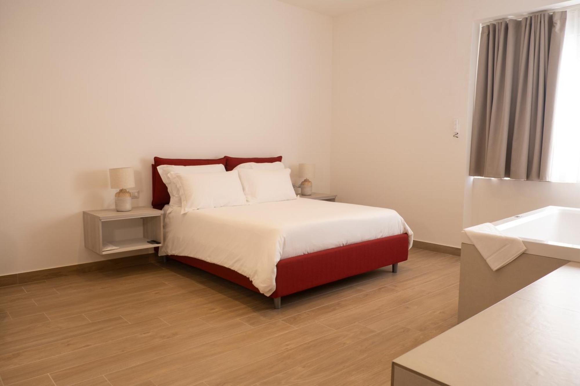 Monumental Luxury Rooms Caserte Extérieur photo