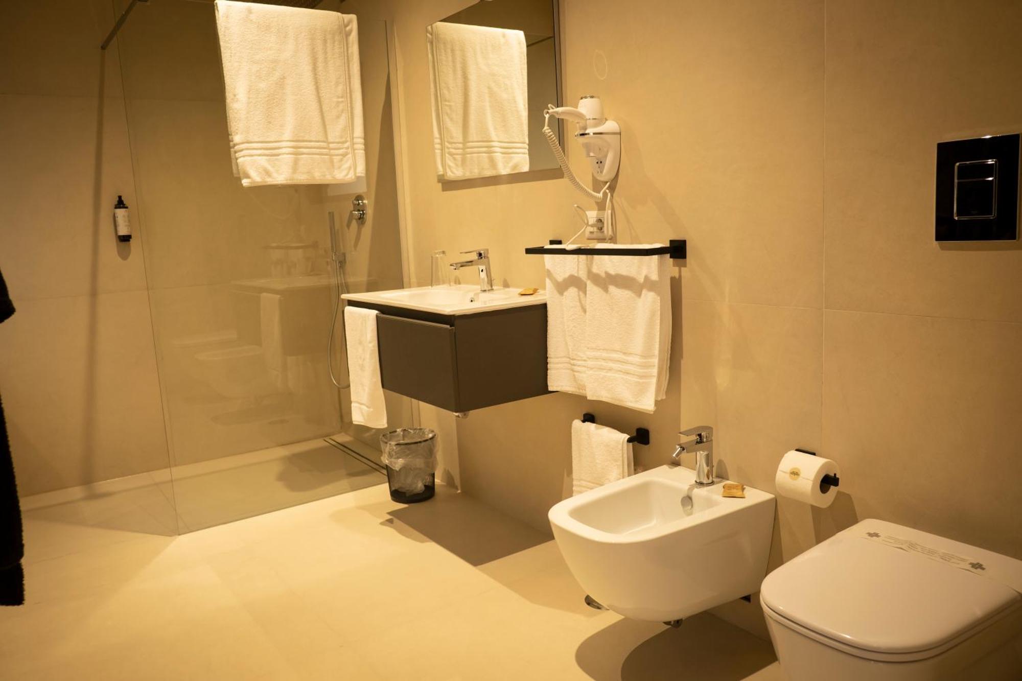 Monumental Luxury Rooms Caserte Extérieur photo